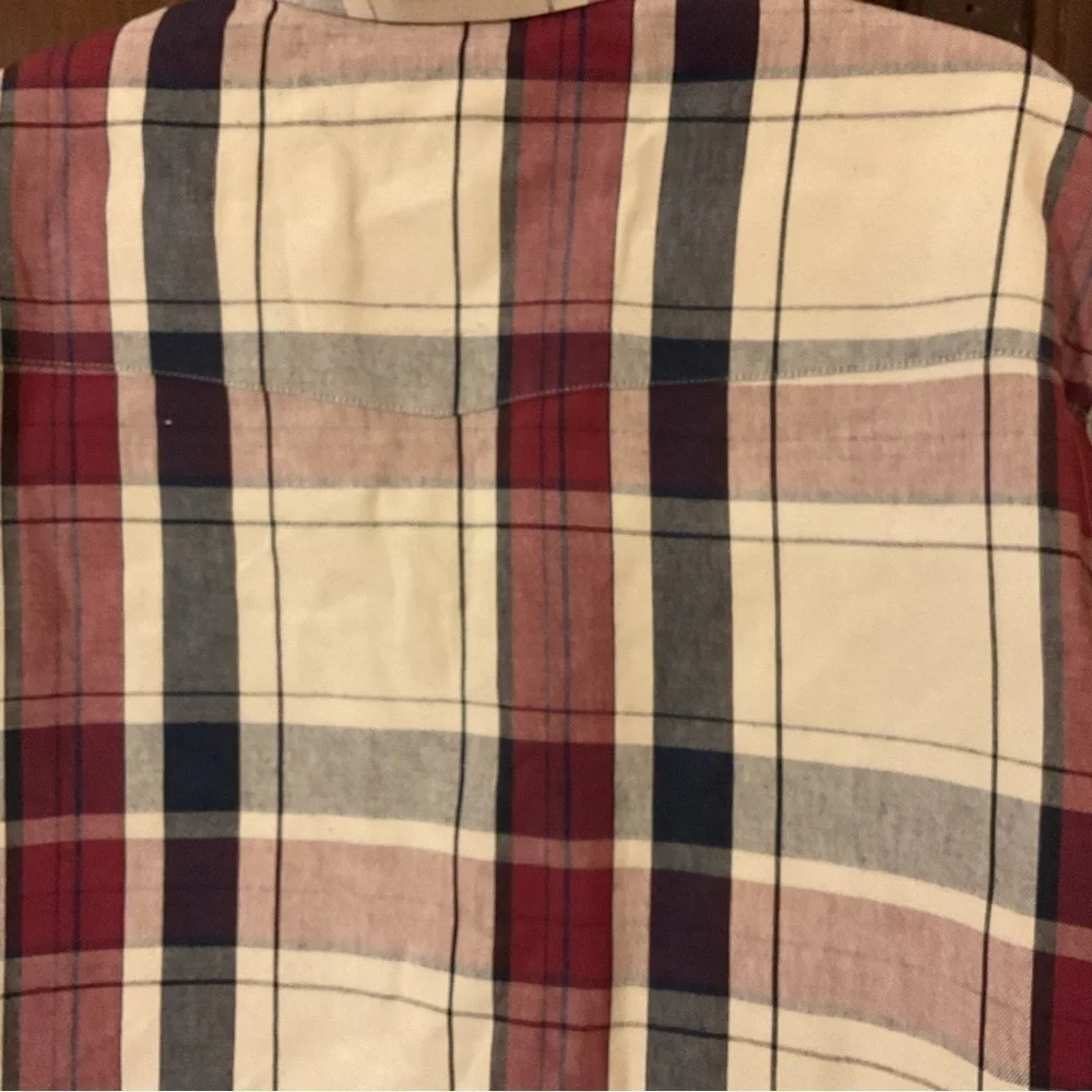 Twenty X Plaid Button Down Long Sleeve Shirt by Wrangler Size 15 1/2 X 34/35